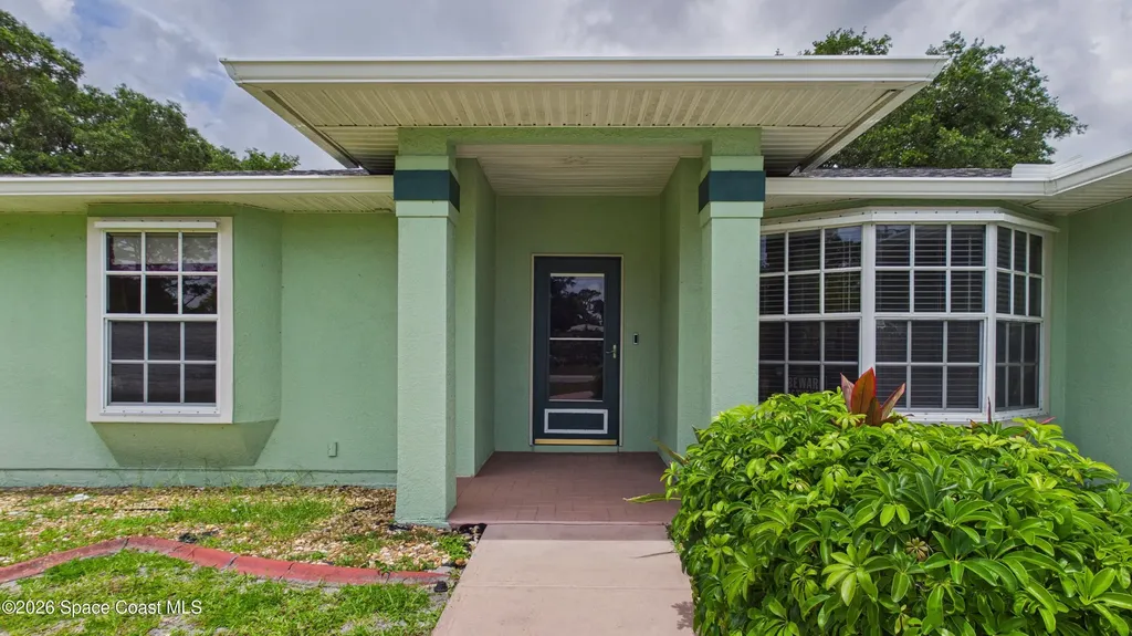 470 Golden Dove Avenue NE Palm Bay FL 32907