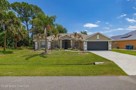 121 Nadell Avenue NW Palm Bay FL 32907