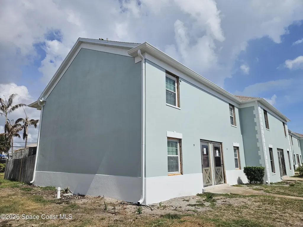 120 E Colonial Court Indian Harbour Beach FL 32937