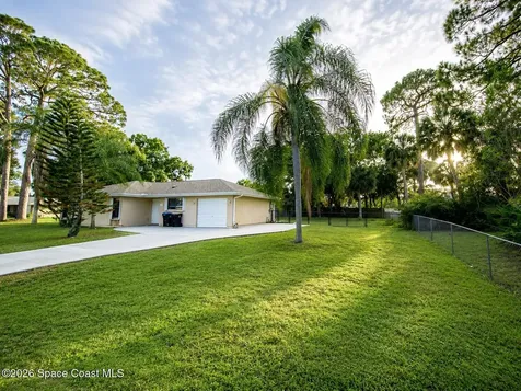 986 Piedmont Avenue NE Palm Bay FL 32907