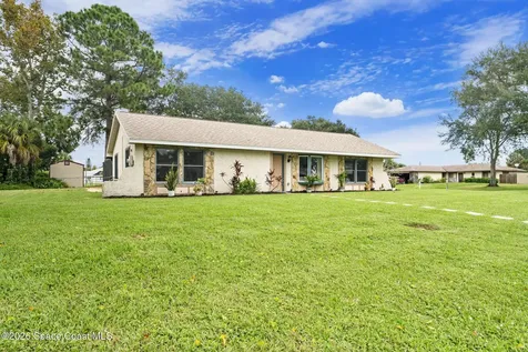 330 Lake Point Place Merritt Island FL 32953