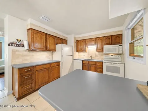 330 Lake Point Place Merritt Island FL 32953