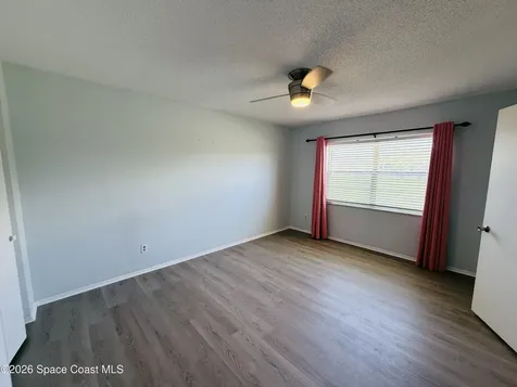 4304 London Town Road Mims FL 32754