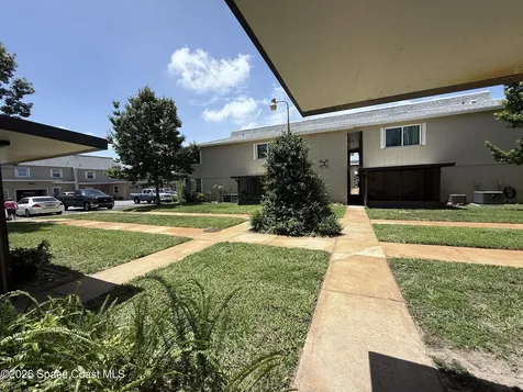 4304 London Town Road Mims FL 32754