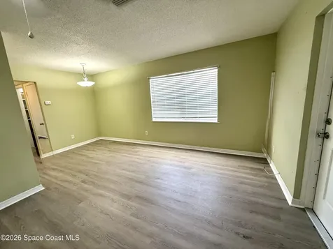 4304 London Town Road Mims FL 32754
