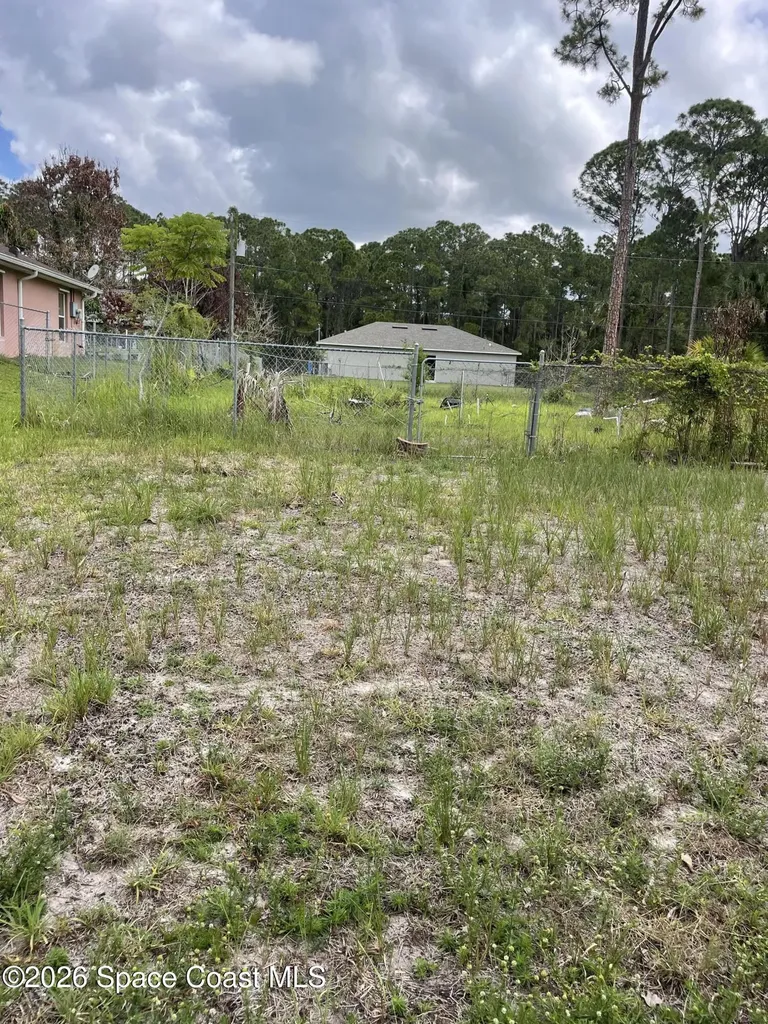 485 Sayre Road SW Palm Bay FL 32908