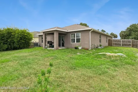 886 Pyracantha Street NW Palm Bay FL 32907