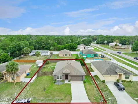 886 Pyracantha Street NW Palm Bay FL 32907