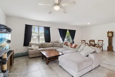 886 Pyracantha Street NW Palm Bay FL 32907