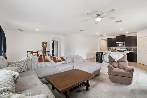 886 Pyracantha Street NW Palm Bay FL 32907