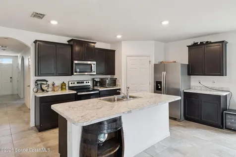 886 Pyracantha Street NW Palm Bay FL 32907