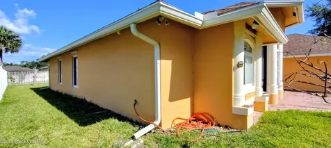 454 Fillmore Avenue NE Palm Bay FL 32907