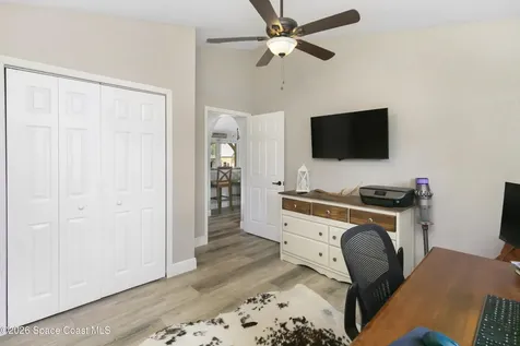 142 E 11th Street Chuluota FL 32766