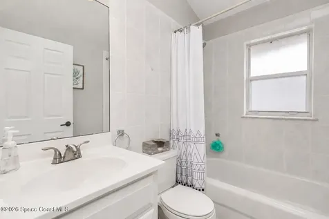 142 E 11th Street Chuluota FL 32766