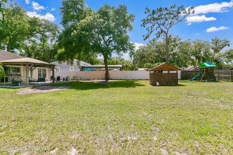 142 E 11th Street Chuluota FL 32766