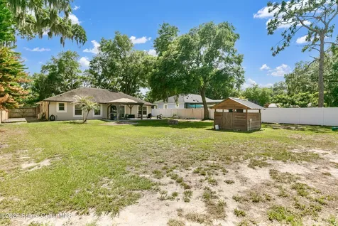 142 E 11th Street Chuluota FL 32766