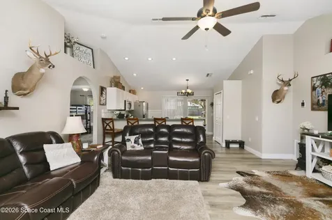 142 E 11th Street Chuluota FL 32766