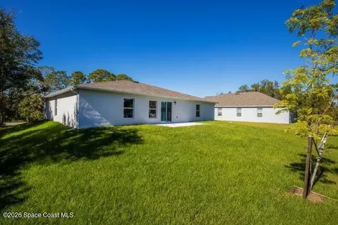 462 Hazel Street Sebastian FL 32958