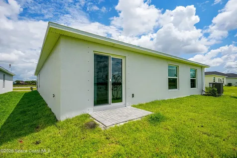 1890 Bayou Avenue SW Palm Bay FL 32908