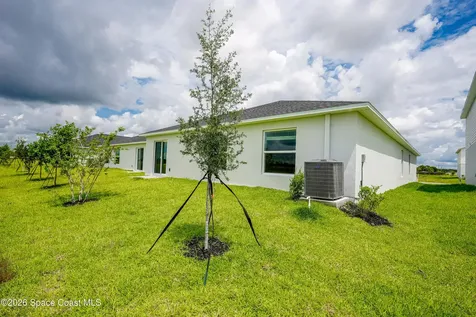 1890 Bayou Avenue SW Palm Bay FL 32908