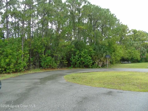 496 Privet Court NW Palm Bay FL 32907