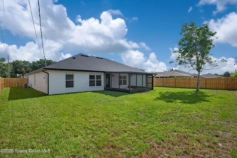 934 Eastlake Street SE Palm Bay FL 32909