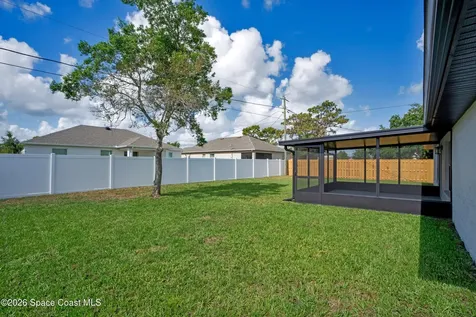 934 Eastlake Street SE Palm Bay FL 32909