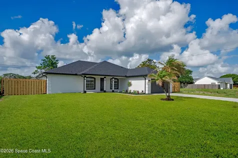 934 Eastlake Street SE Palm Bay FL 32909