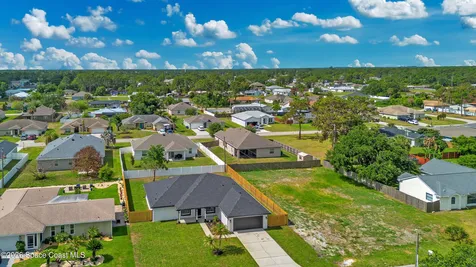 934 Eastlake Street SE Palm Bay FL 32909