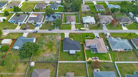 934 Eastlake Street SE Palm Bay FL 32909