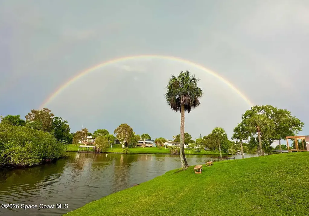 589 Hillside Court Melbourne FL 32935