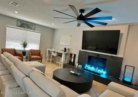 589 Hillside Court Melbourne FL 32935