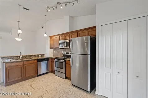 816 Hunters Creek Drive Melbourne FL 32904