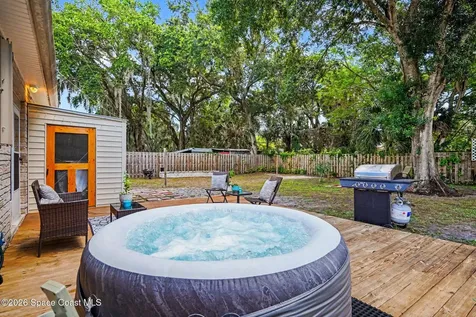 122 East Court Melbourne FL 32904
