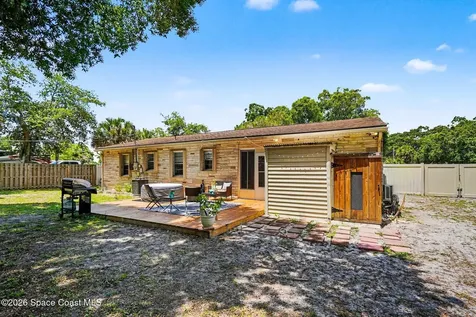 122 East Court Melbourne FL 32904