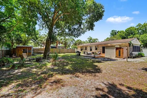 122 East Court Melbourne FL 32904