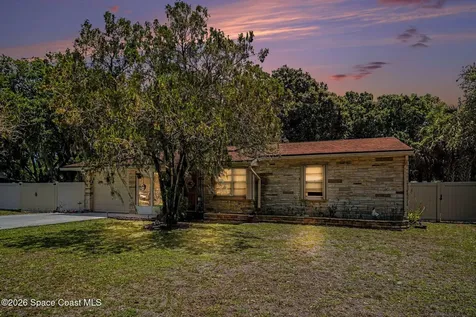 122 East Court Melbourne FL 32904