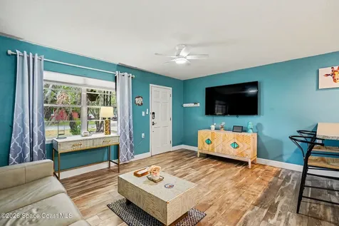122 East Court Melbourne FL 32904