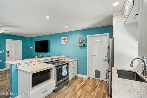 122 East Court Melbourne FL 32904