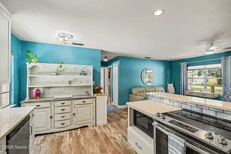 122 East Court Melbourne FL 32904