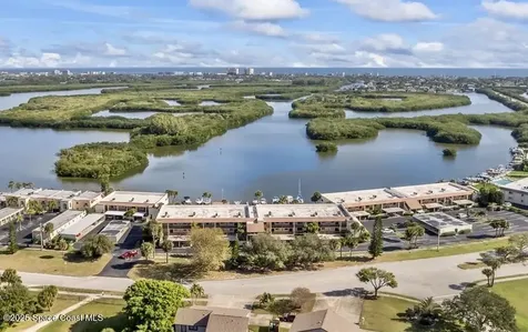 1611 Minutemen Causeway Cocoa Beach FL 32931