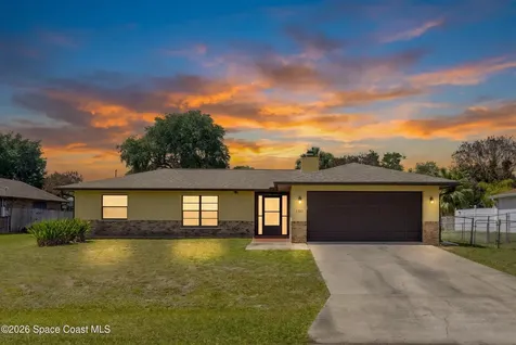 1310 Jarvis Street NW Palm Bay FL 32907
