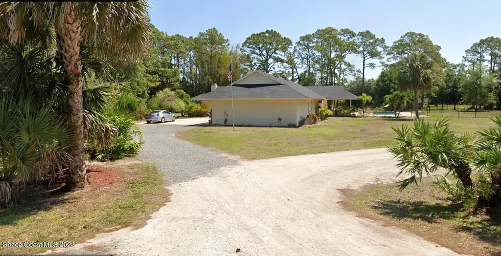 1639 Emmaus Road NW Palm Bay FL 32907
