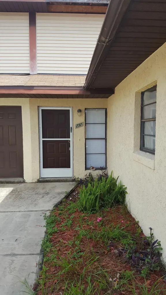 292 W Towne Place Titusville FL 32796