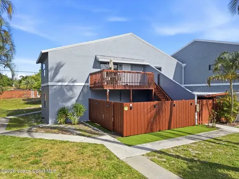 30 Crossings Circle Boynton Beach FL 33426