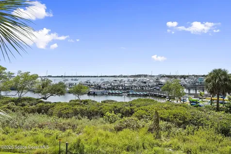 34 Harbour Isle Drive W Fort Pierce FL 34949