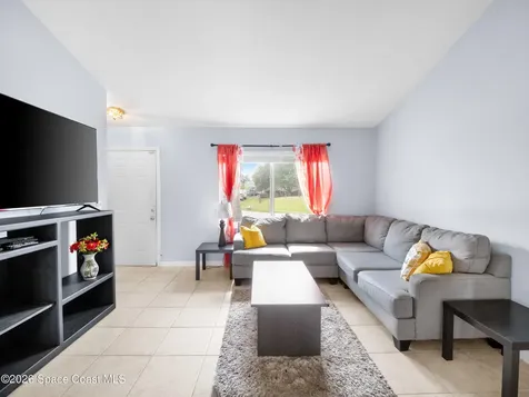 1273 Perry Avenue NW Palm Bay FL 32907