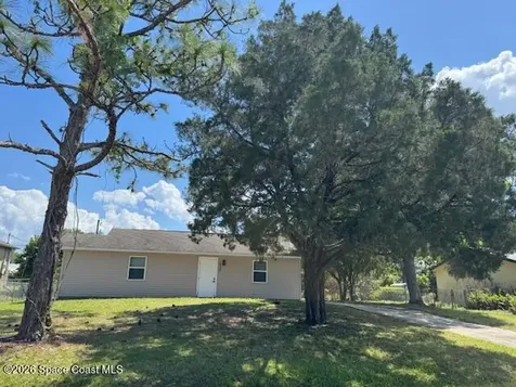 1630 Agnes Avenue SE Palm Bay FL 32909