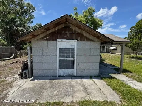 1630 Agnes Avenue SE Palm Bay FL 32909