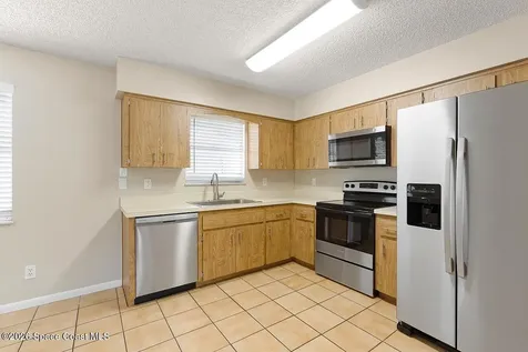 16 45th Avenue Vero Beach FL 32968